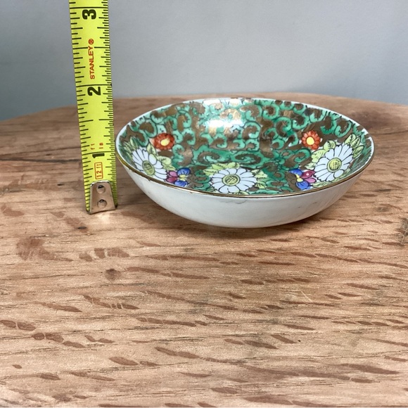 Vintage - Japanese Porcelain Wares - Small Bowl - Decorated in Hong Kong - Rare - Picture 8 of 10